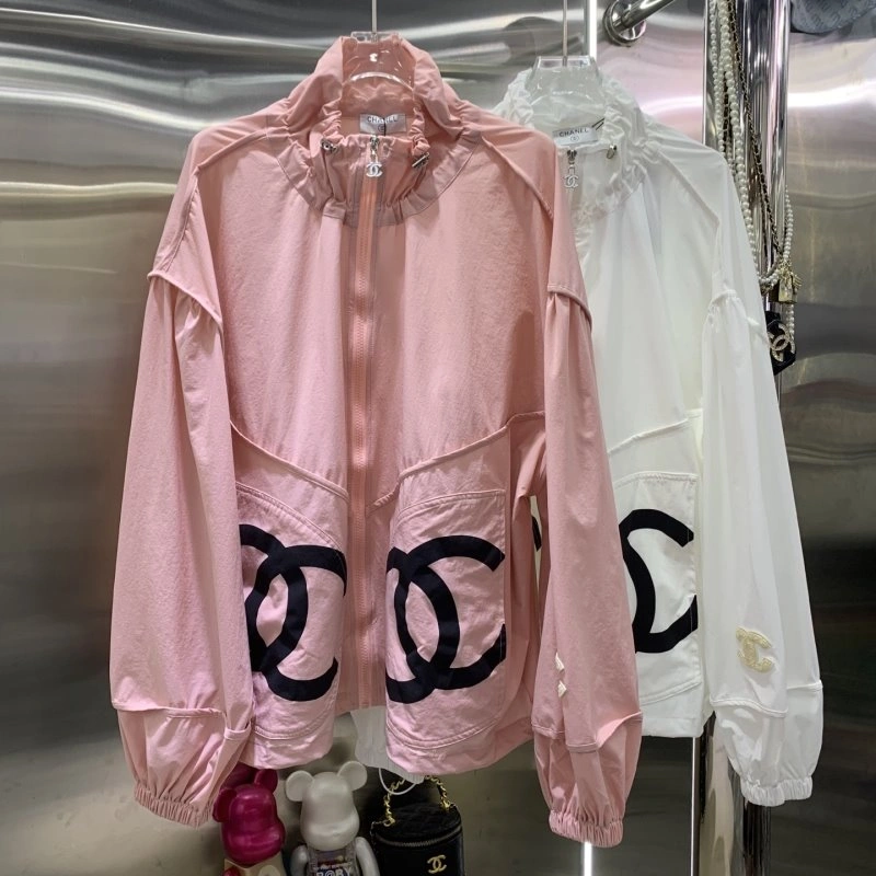 Breathable Chanel Outwear 109775