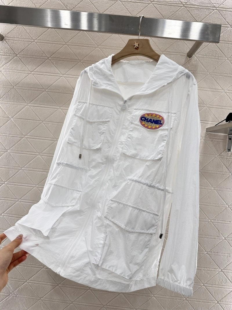 Chanel Outwear FreshLook 109464