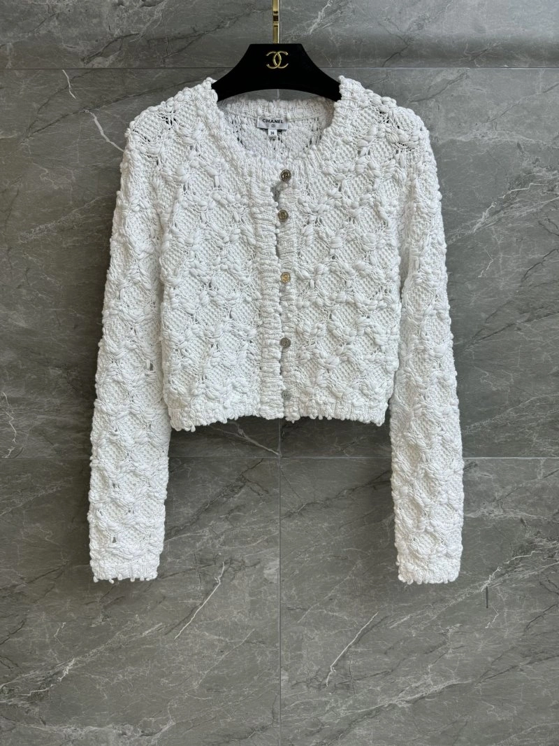 FashionForward Chanel Outwear 109444