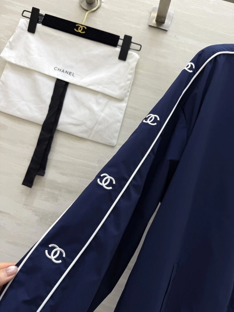 Chanel Outwear EyeCatching 109447