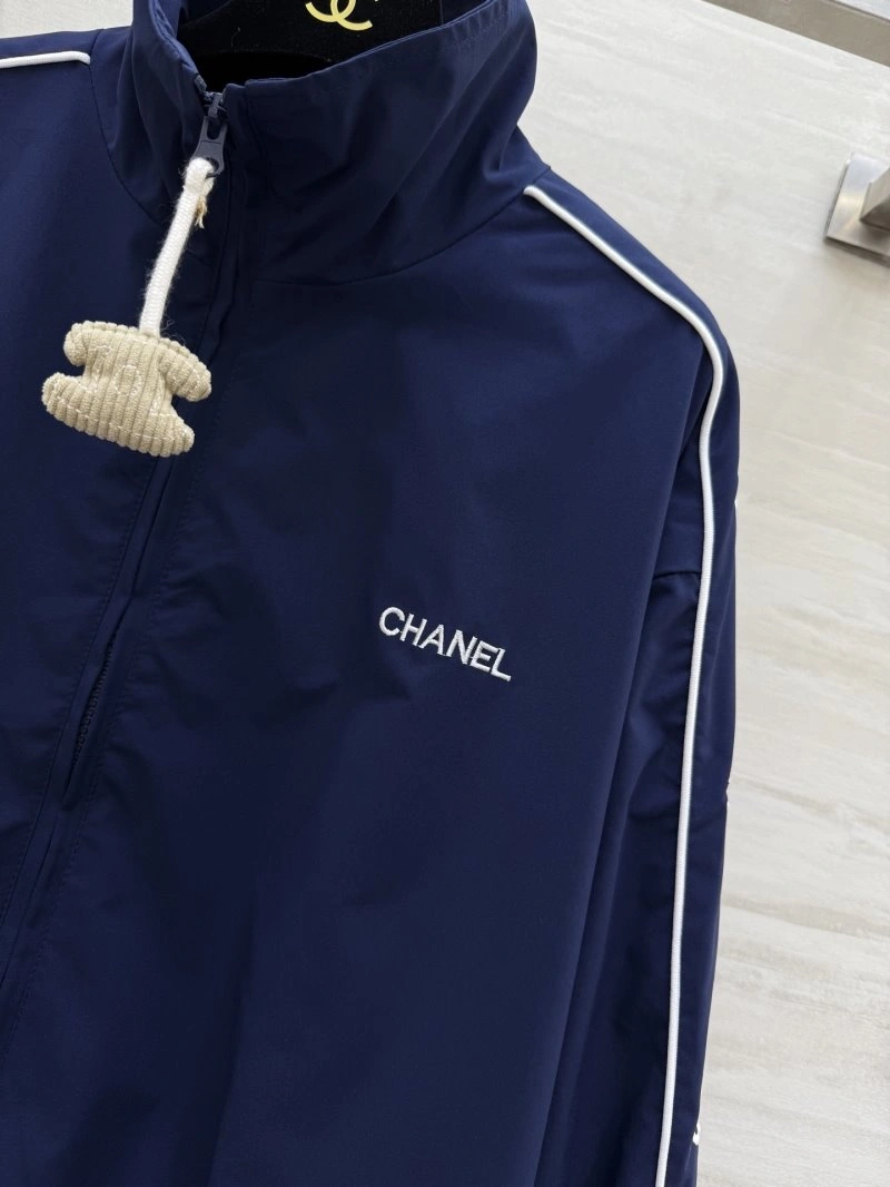 Chanel Outwear EyeCatching 109447
