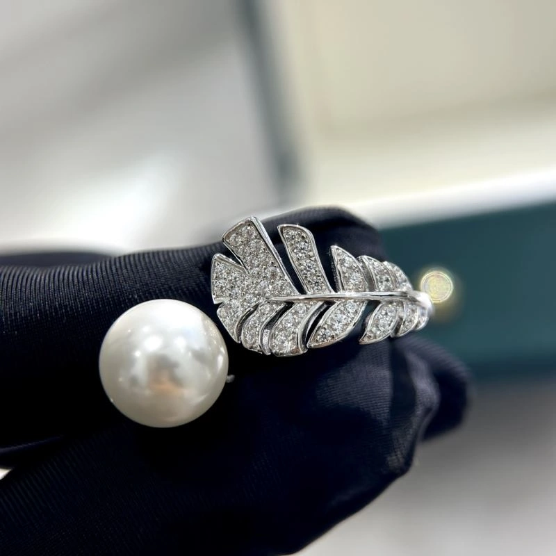 Contemporary Chanel Rings 231431