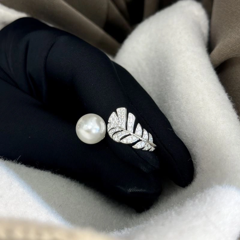 Contemporary Chanel Rings 231431