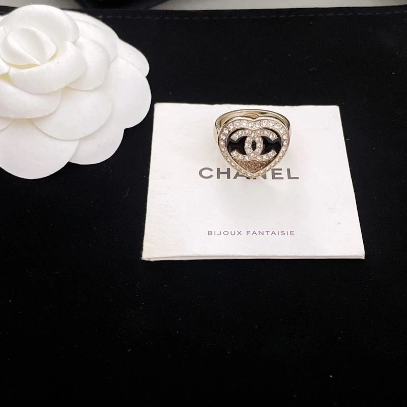 Minimalist Chanel Rings 228422
