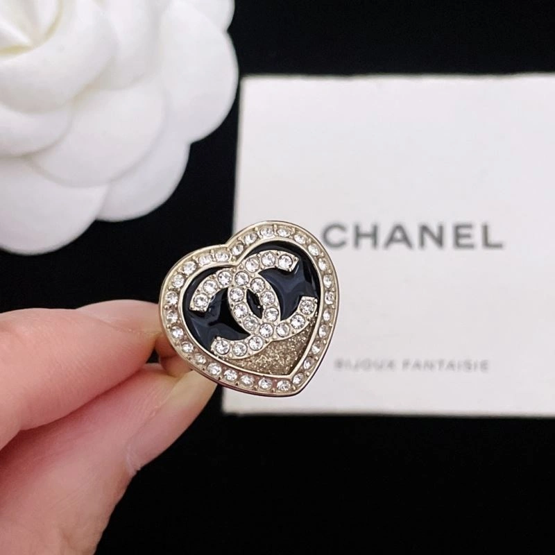 Minimalist Chanel Rings 228422