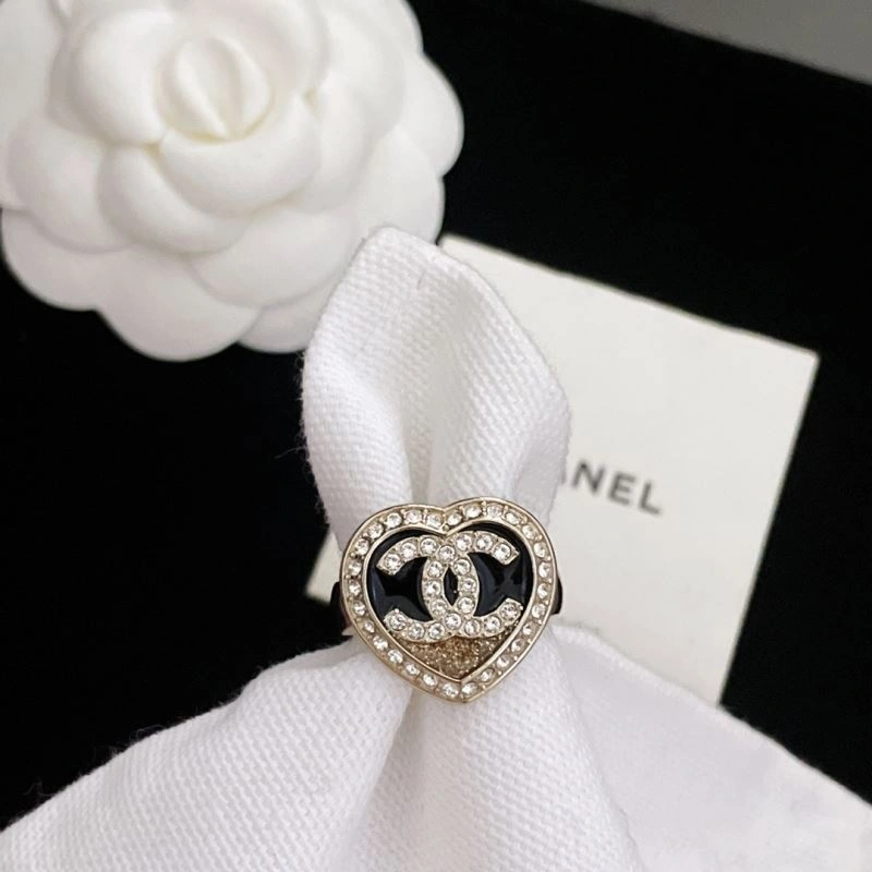 Minimalist Chanel Rings 228422