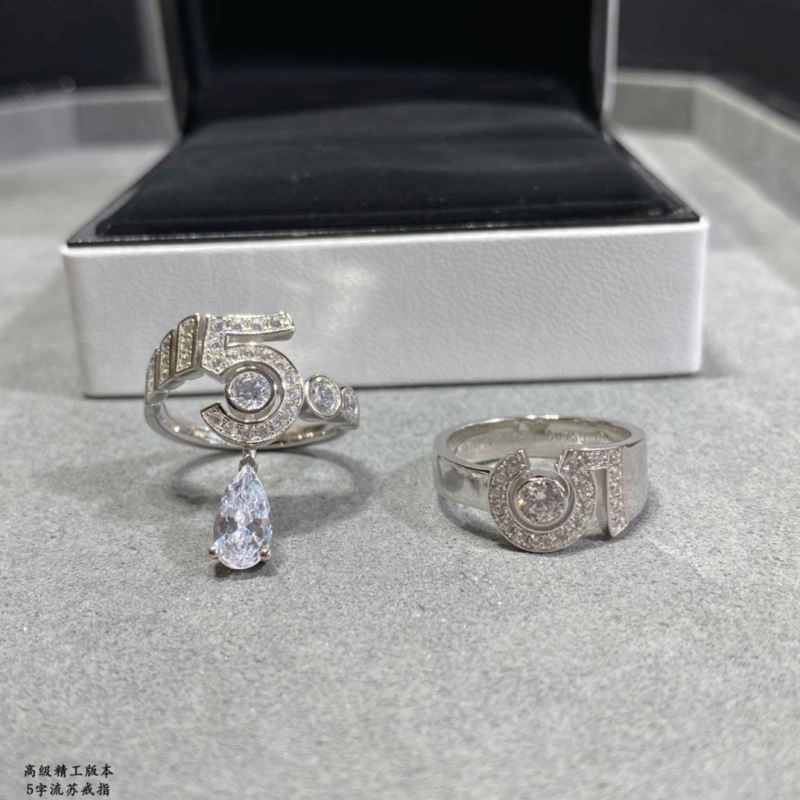 Supportive Chanel Rings 226519