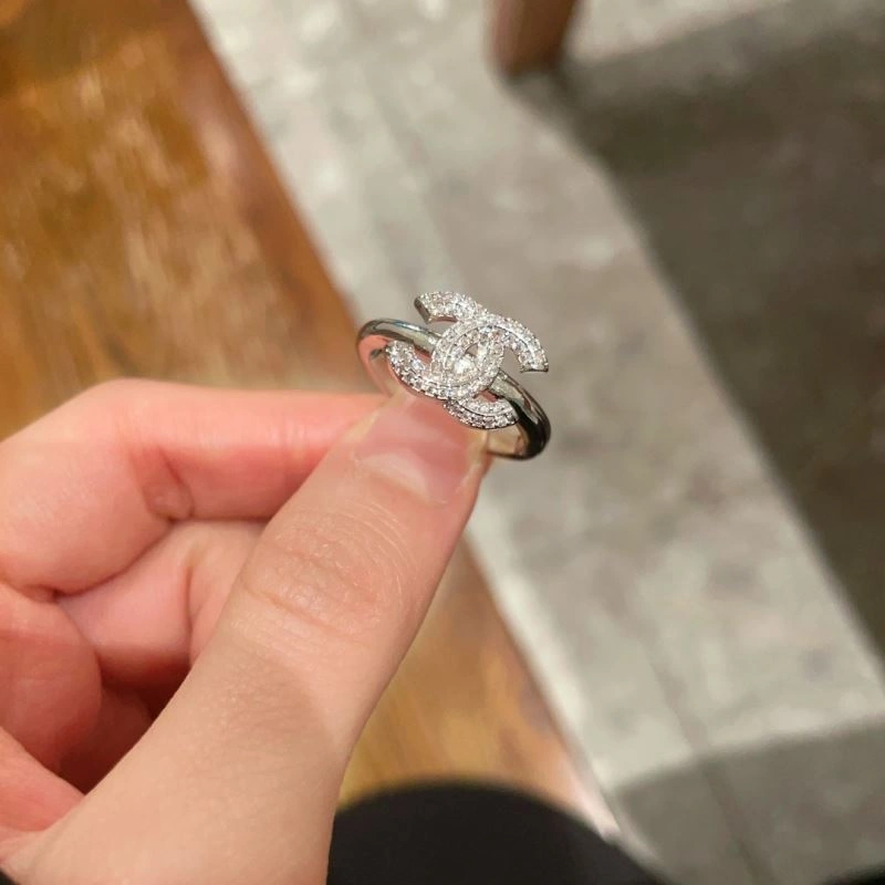 Effortless Chanel Rings 225708