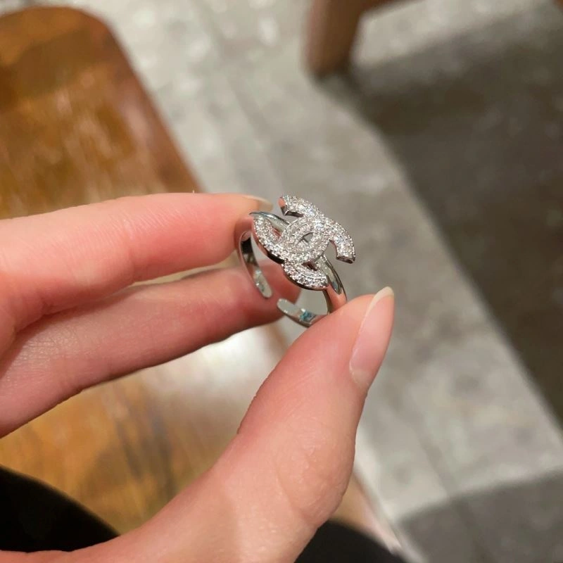 Effortless Chanel Rings 225708