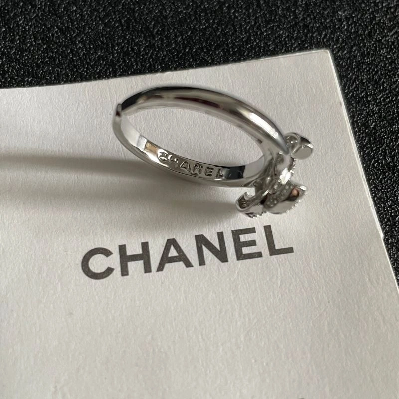 Effortless Chanel Rings 225708