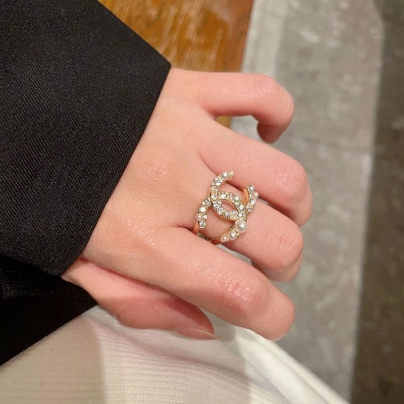 Compact Chanel Rings 222034