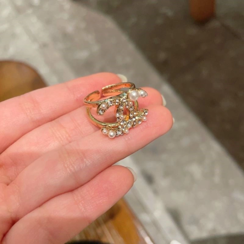 Compact Chanel Rings 222034