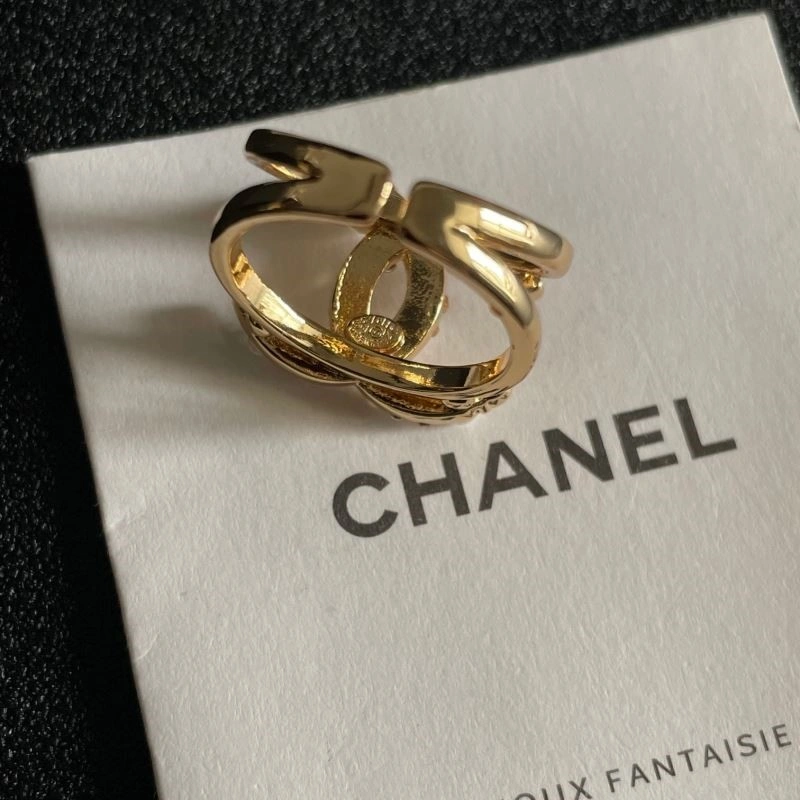 Compact Chanel Rings 222034