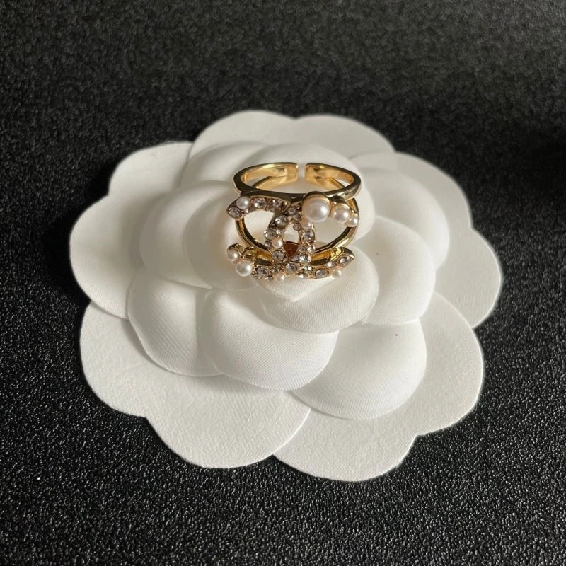 Compact Chanel Rings 222034