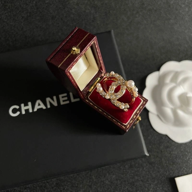 Compact Chanel Rings 222034
