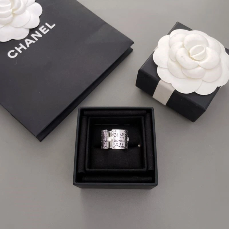 Resilient Chanel Rings 222063