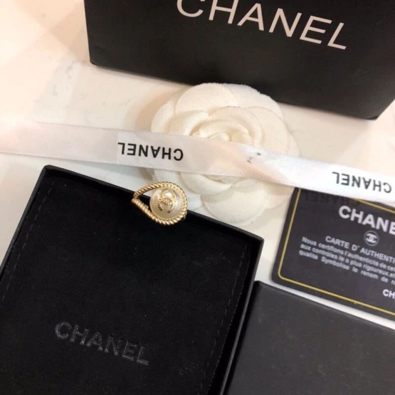 Chic Chanel Rings 220575