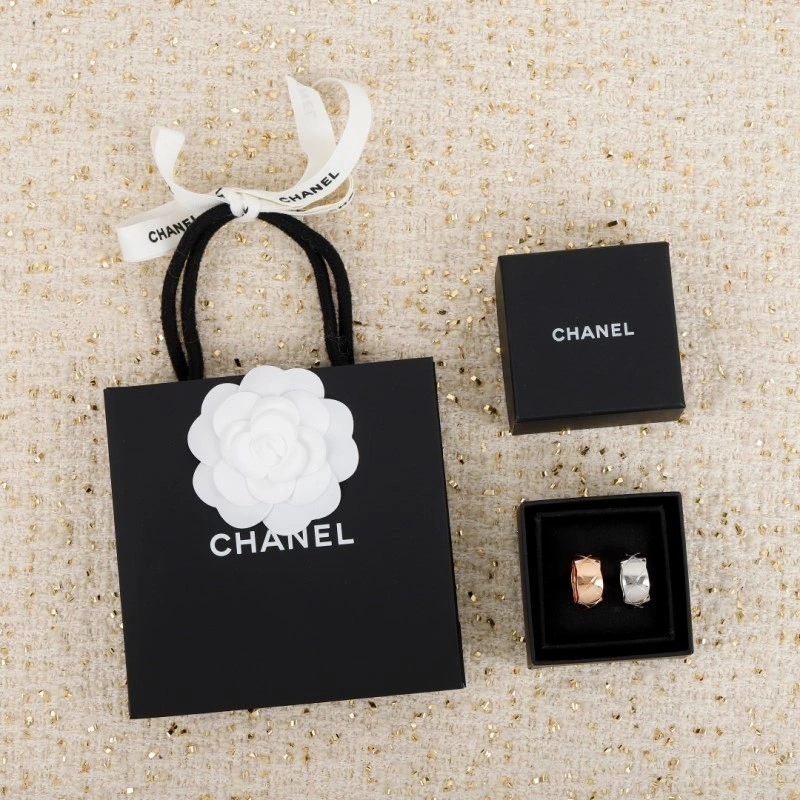 Comfortable Chanel Rings 220495