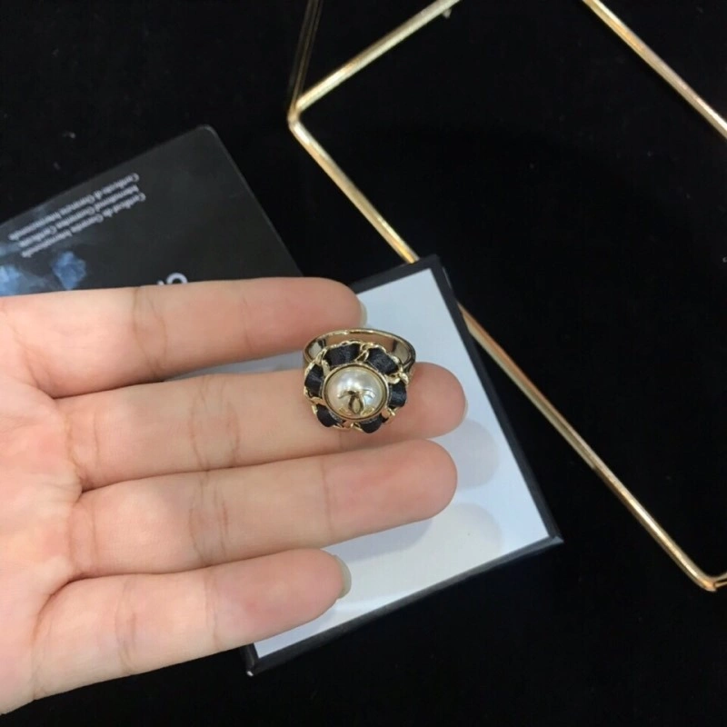EyeCatching Chanel Rings 220498