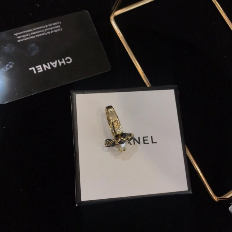 EyeCatching Chanel Rings 220498