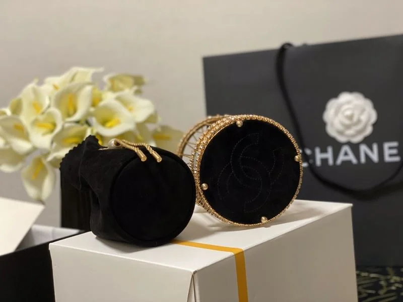 Chanel Round Satchel Snug 54821