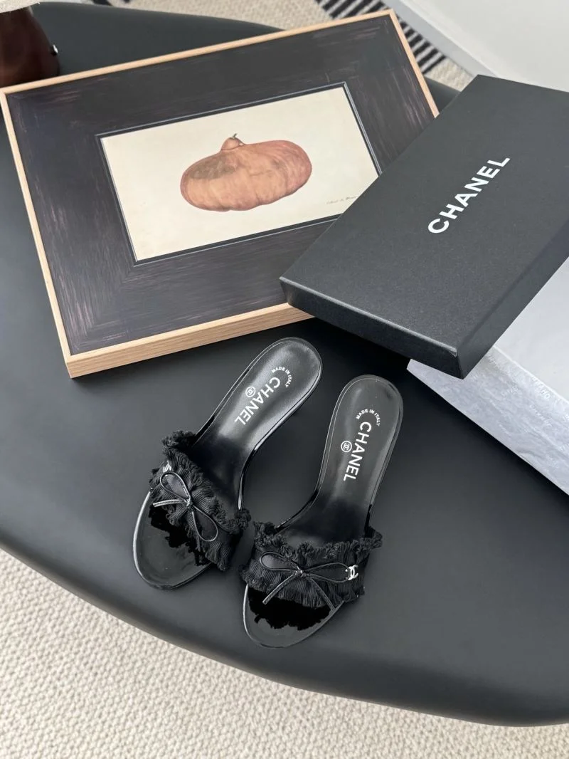 Youthful Chanel Sandals 20116
