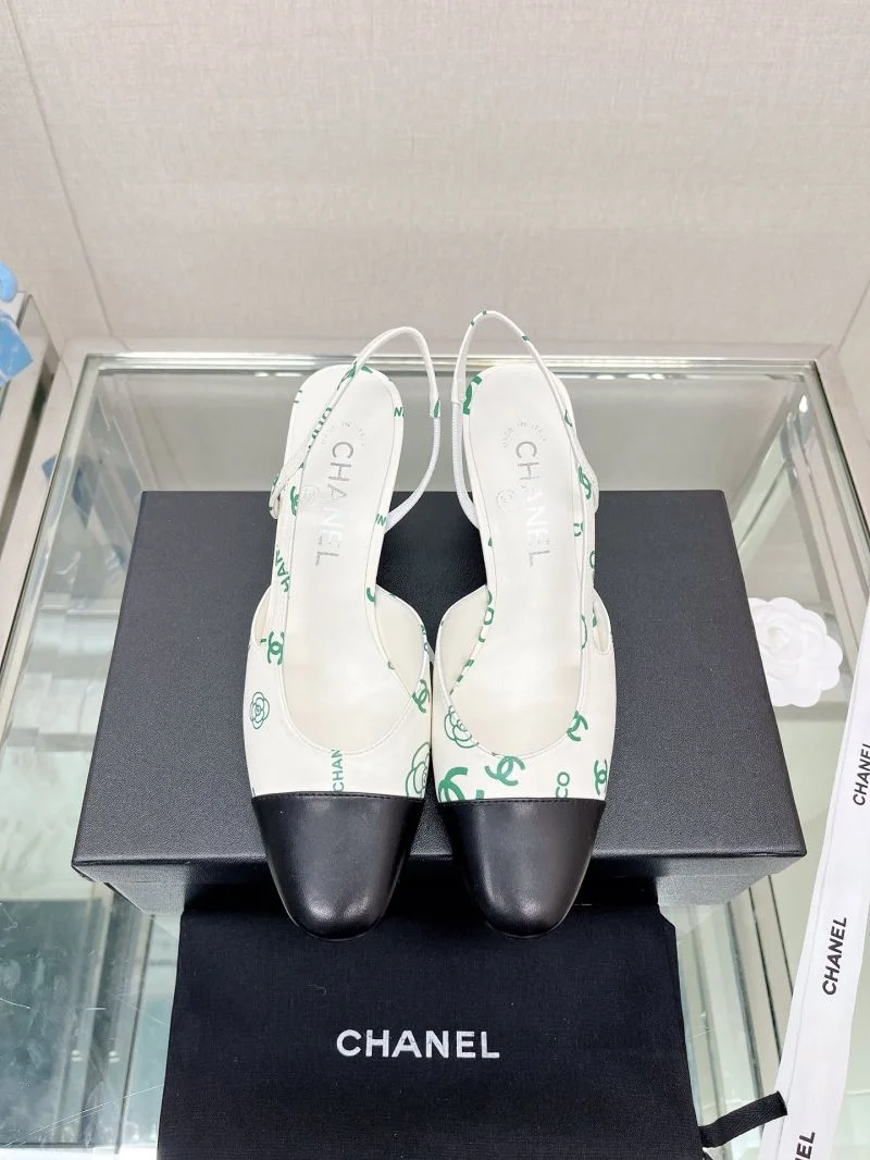 Chanel Sandals Lightweight 20049