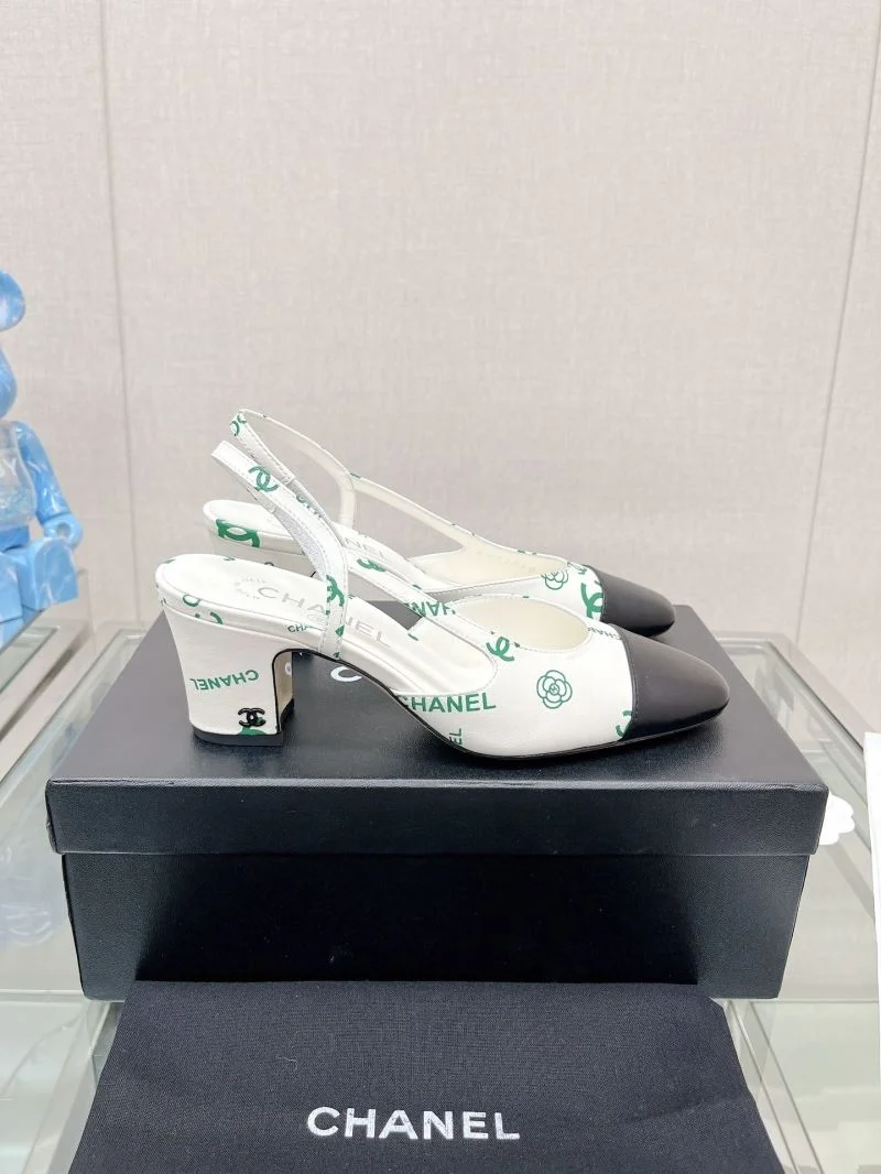 Chanel Sandals Lightweight 20049