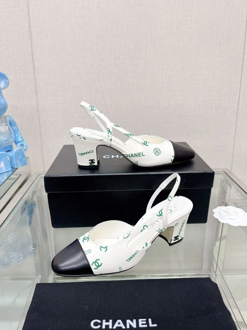 Chanel Sandals Lightweight 20049
