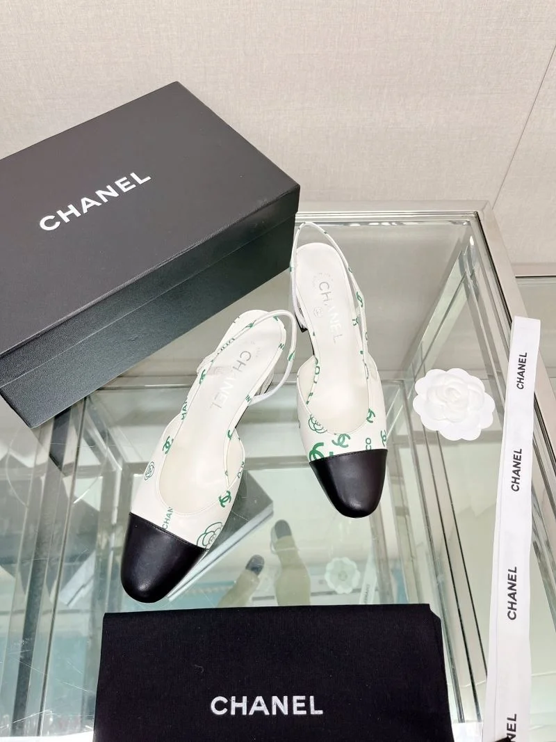 Chanel Sandals Lightweight 20049