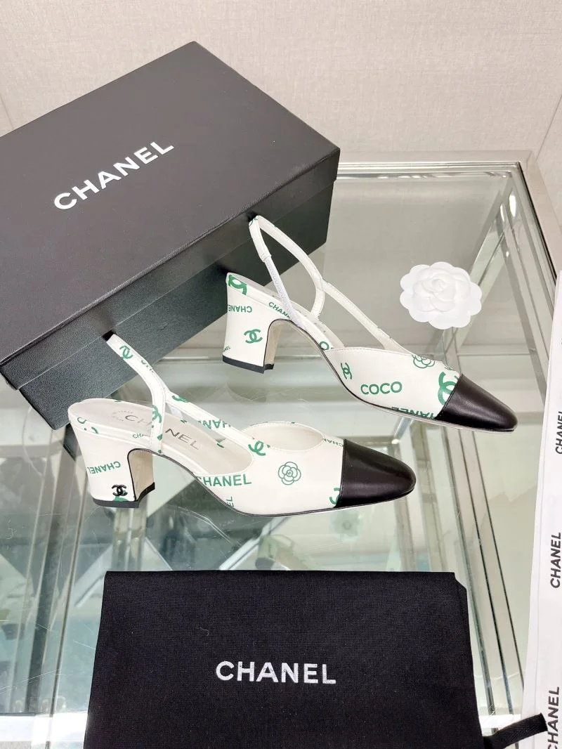 Chanel Sandals Lightweight 20049