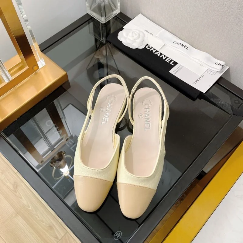 Chanel Sandals Supportive 20013