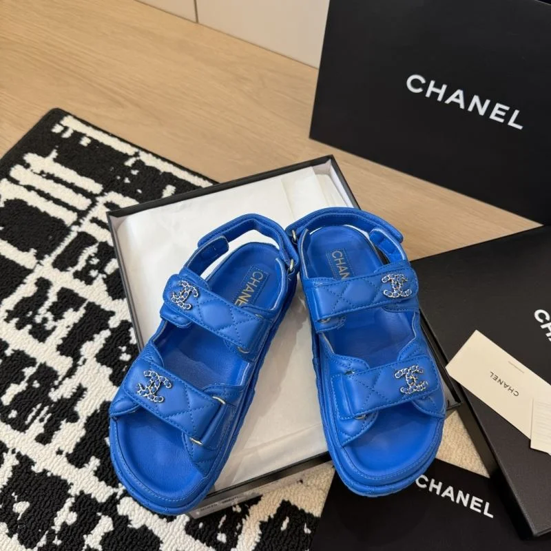 Fashionable Chanel Sandals 19982