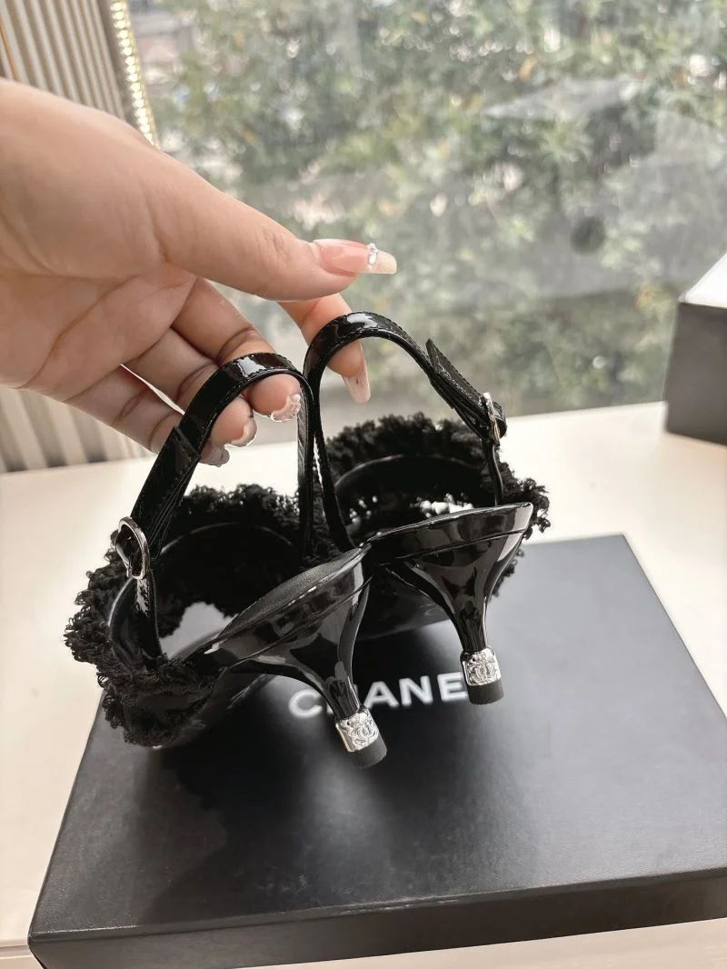 Minimalist Chanel Sandals 19180