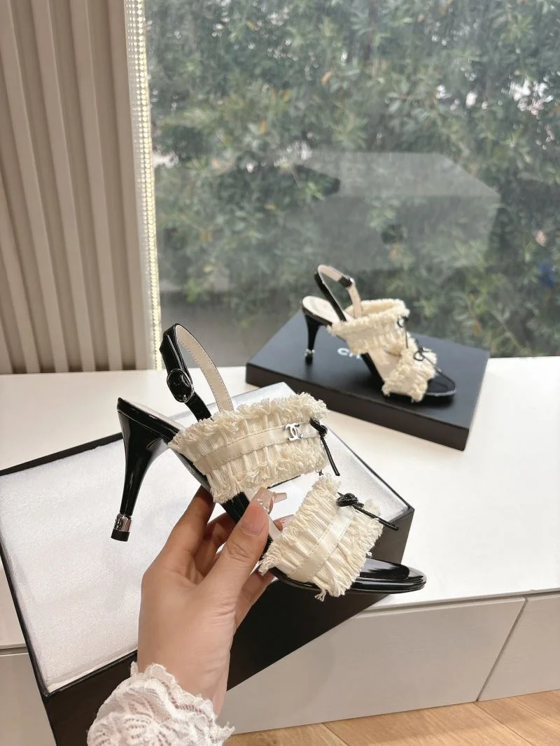 Trendsetting Chanel Sandals 19185