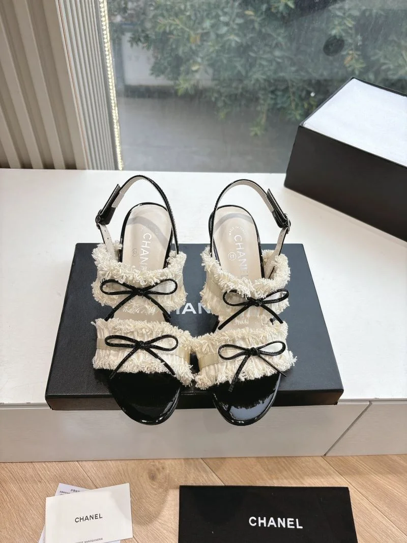 Trendsetting Chanel Sandals 19185