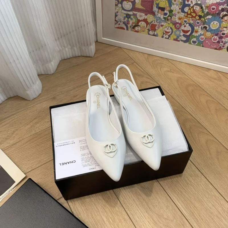 EyeCatching Chanel Sandals 19208