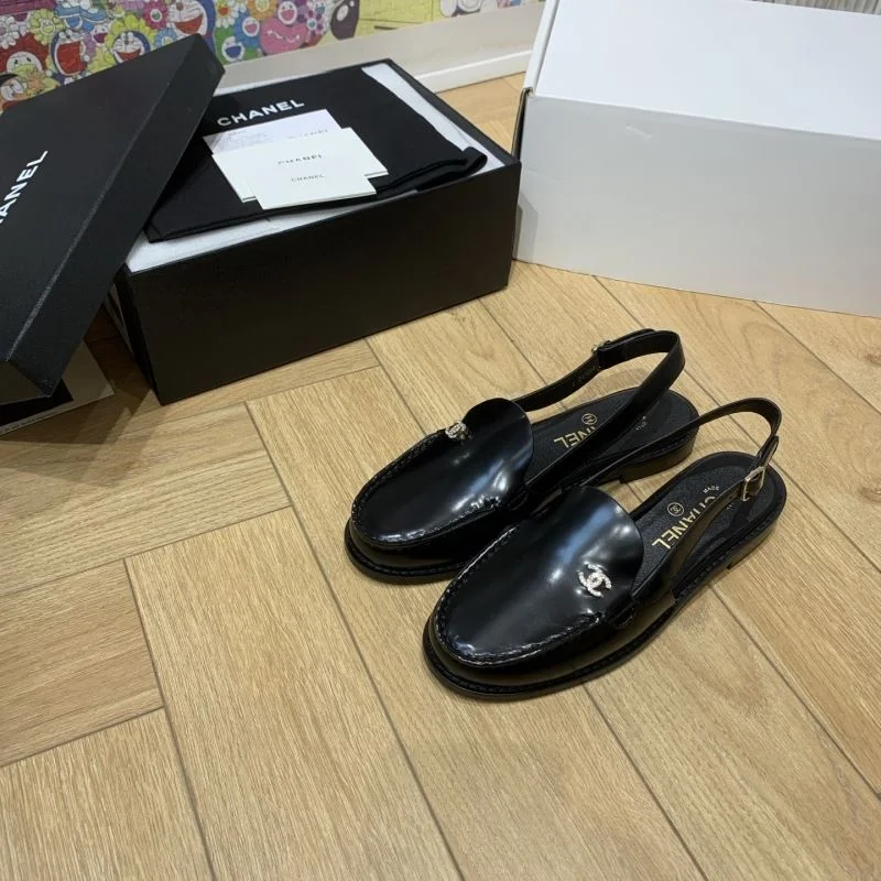 Minimalist Chanel Sandals 19138