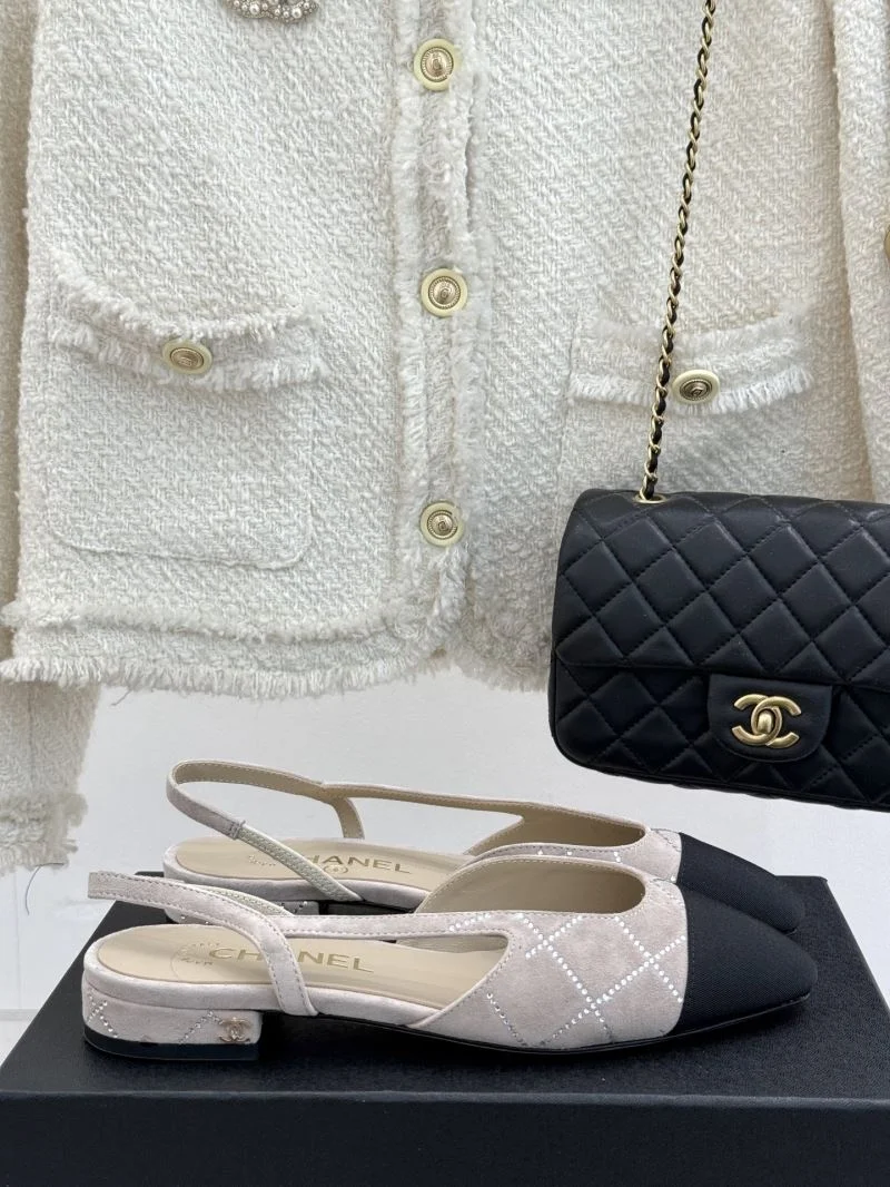 Bold Chanel Sandals 19097