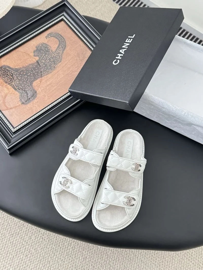 Trendy Chanel Sandals 19083