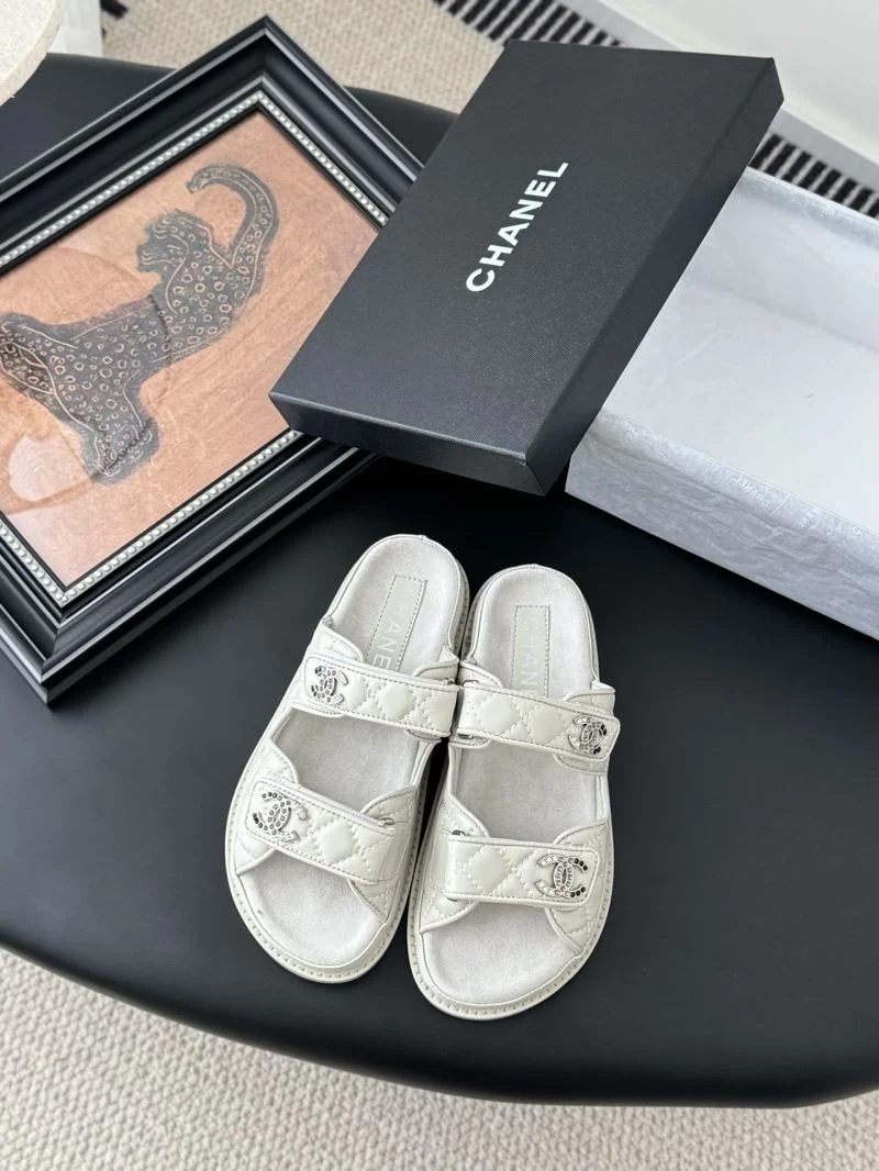 Neat Chanel Sandals 19072