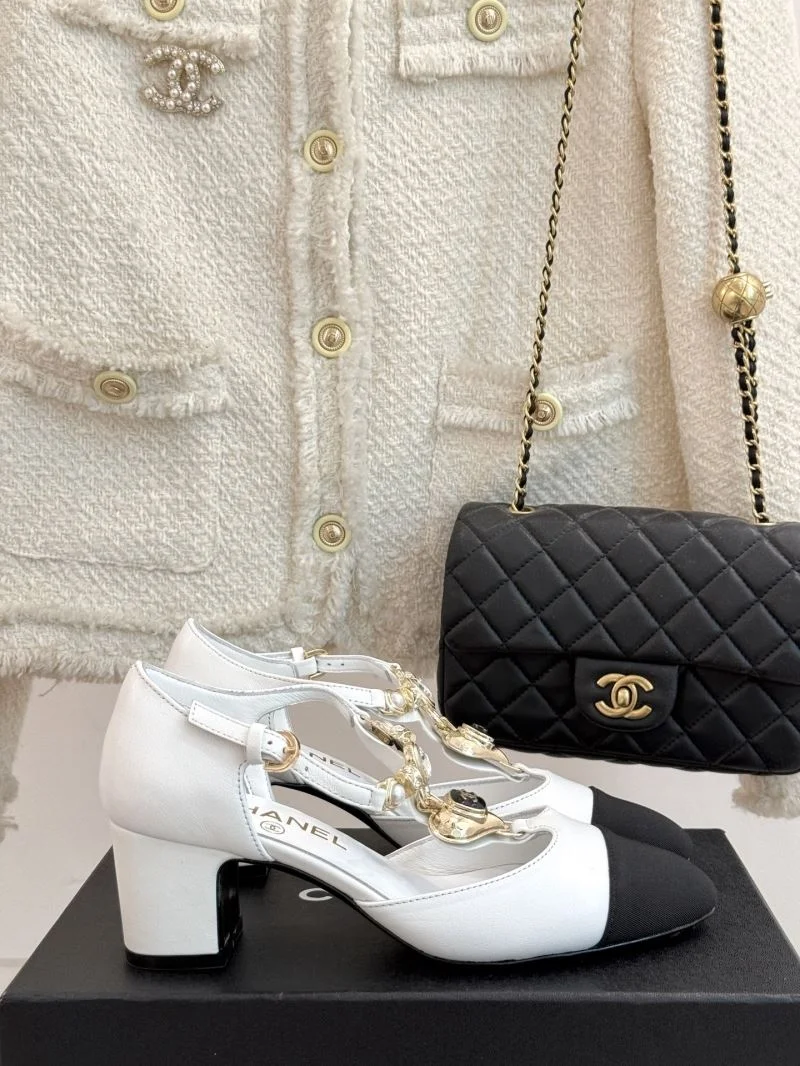 Chanel Sandals Bold 19058