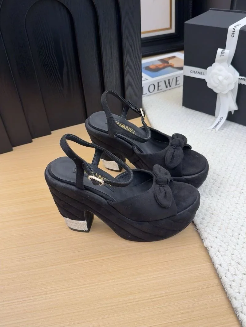 Chic Chanel Sandals 19095