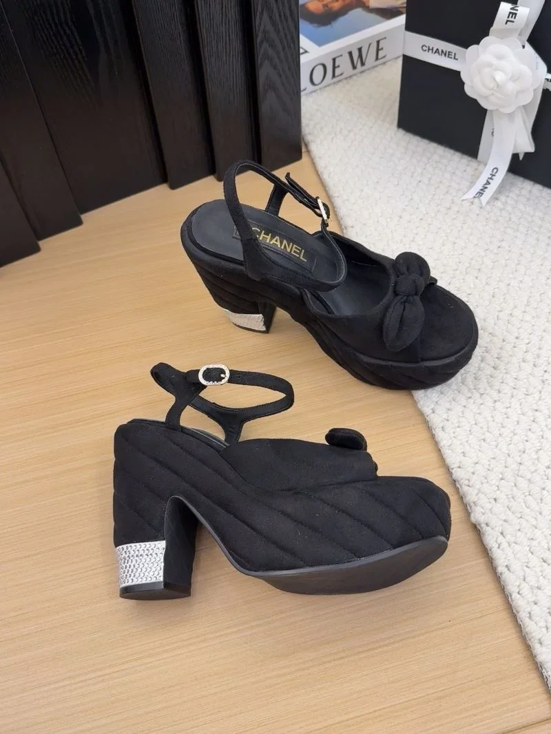 Chic Chanel Sandals 19095