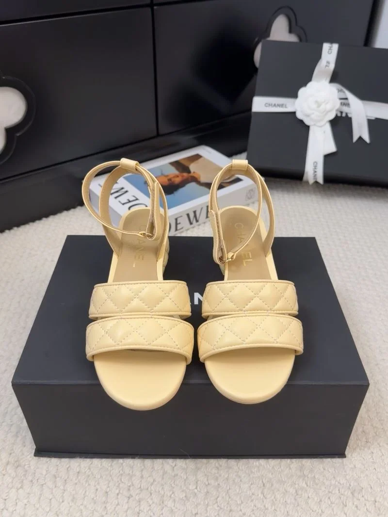 Trendsetting Chanel Sandals 19045