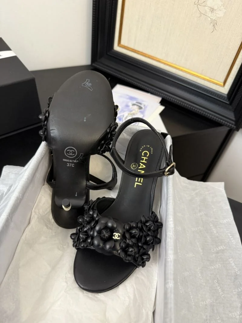 Flexible Chanel Sandals 19035