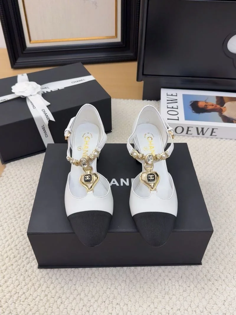 Chanel Sandals Original 19010
