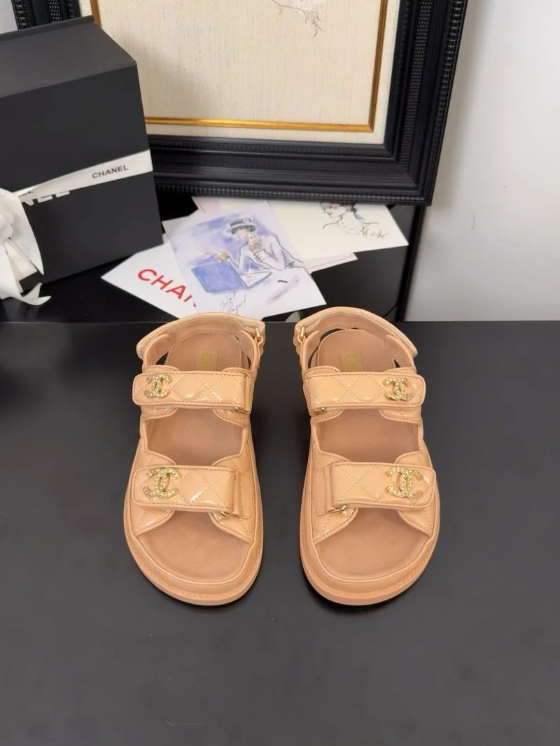 Vibrant Chanel Sandals 19023