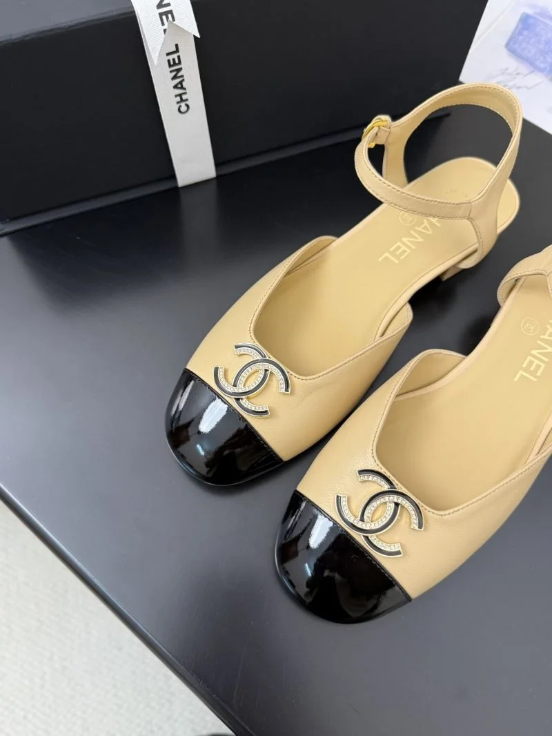 Effortless Chanel Sandals 18986