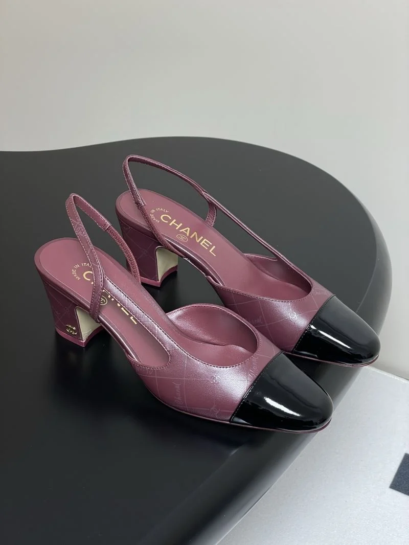Trendsetting Chanel Sandals 18983